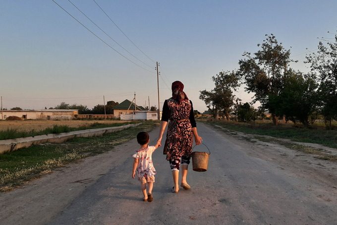 Жазирама туфайли боғчаларнинг ёпилиши: нега бу гендер масаласи?